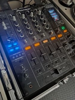 Pioneer DJM-800 DJ Mixer
