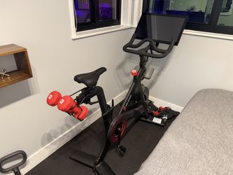 Peloton Bike barely Used