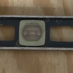 24” Metal Stanley level