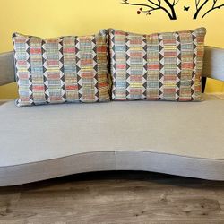 Sofa Signature Design by Ashley Hollyann Mid-Century Modern w/2 Back Pillows