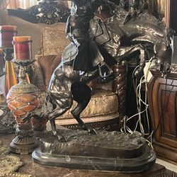 Statue 