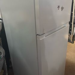 Vissani Refrigerator