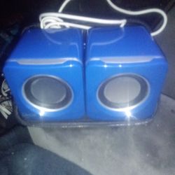 Artic Bluetooth Speakers Pair With Case