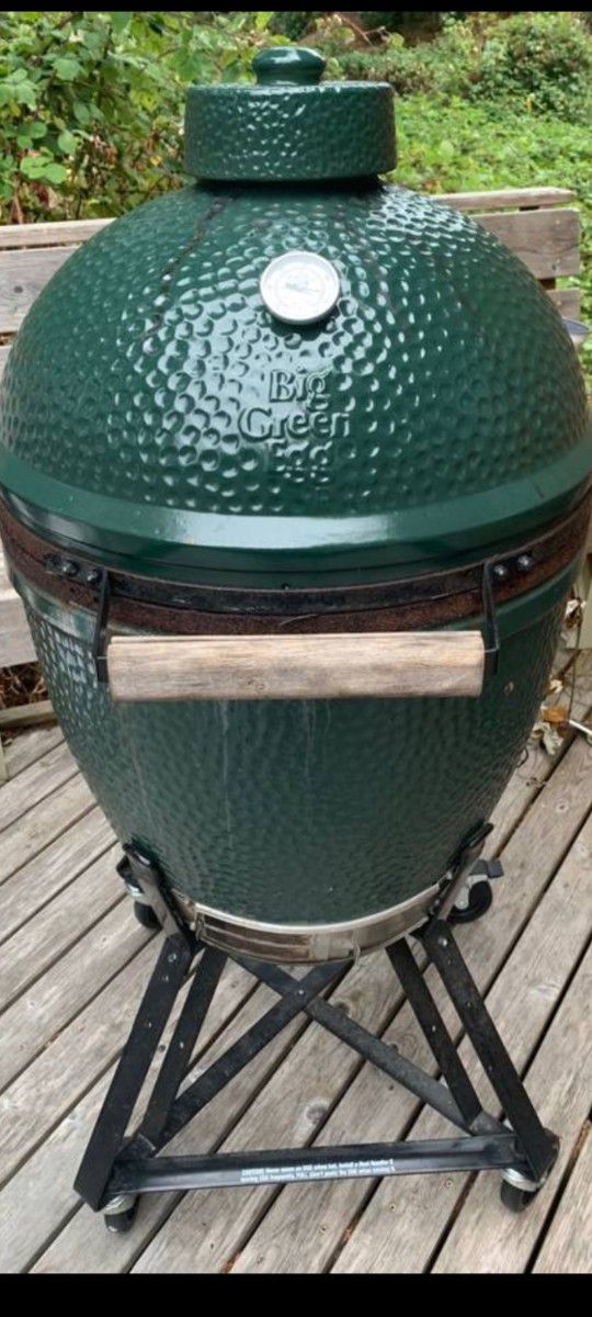 Green Egg. Large. Offers Accepted. 