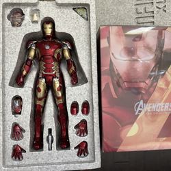 Hot Toys Iron Man Mark 43 Movie Masterpiece Diecast Avengers/Age Of Ultron