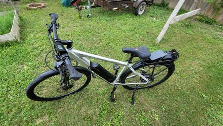 Juiced CrossCurrent 48v 700W eBike