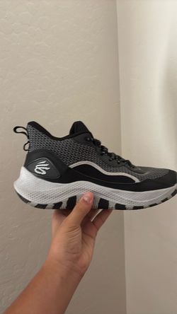 Under Armour Curry Basketball Sneaker