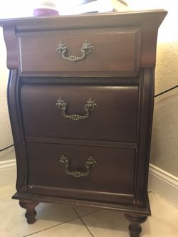 Vintage Lamp table with 3 drawers