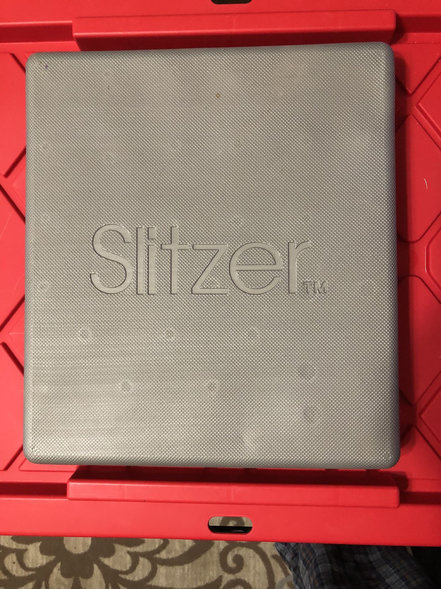Slitzer TM