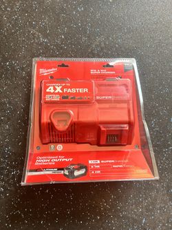 Milwaukee M12 & M18 Multi-Voltage Super Charger