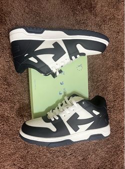 OFF-WHITE “OOO”