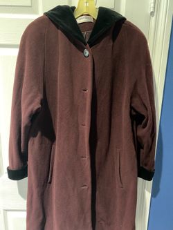 Women’s Burgundy coat