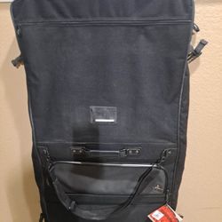 TRAVEL CLOTHING BAG BLACK NEW 