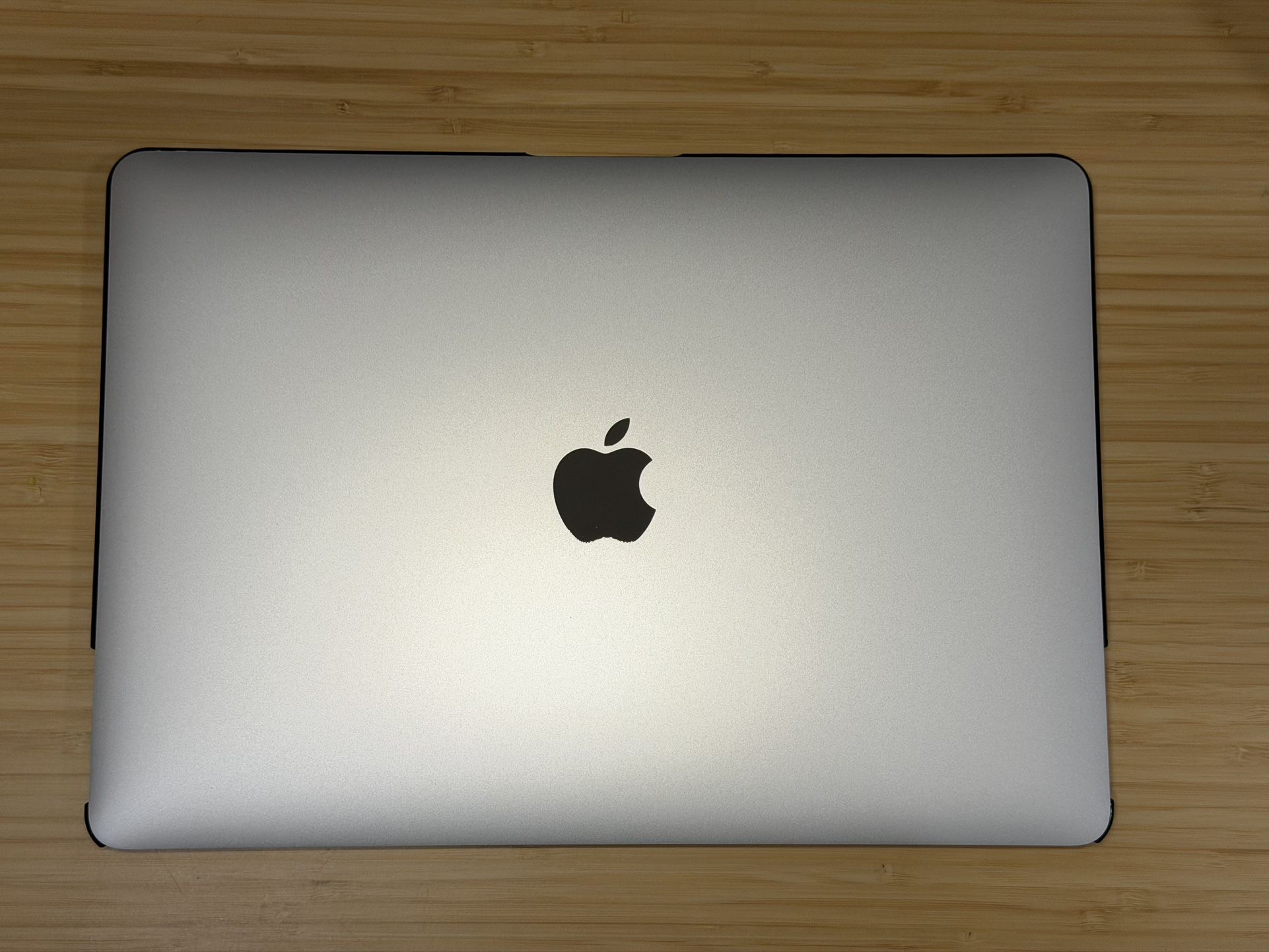 💻 MacBook Pro 13” M1 – 16GB RAM, 256GB – Like New! 💻