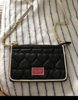 BETSEY JOHNSON NEW YORK EAST WEST BE MINE CROSSBODY PURSE