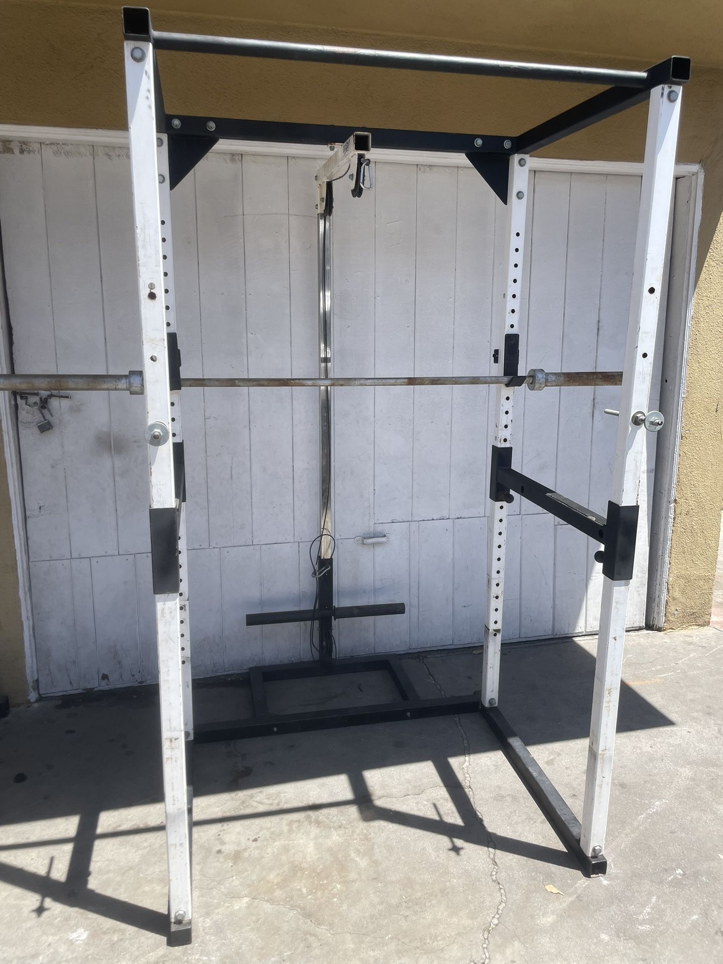 Squat Rack Cage With Olympic Barbell