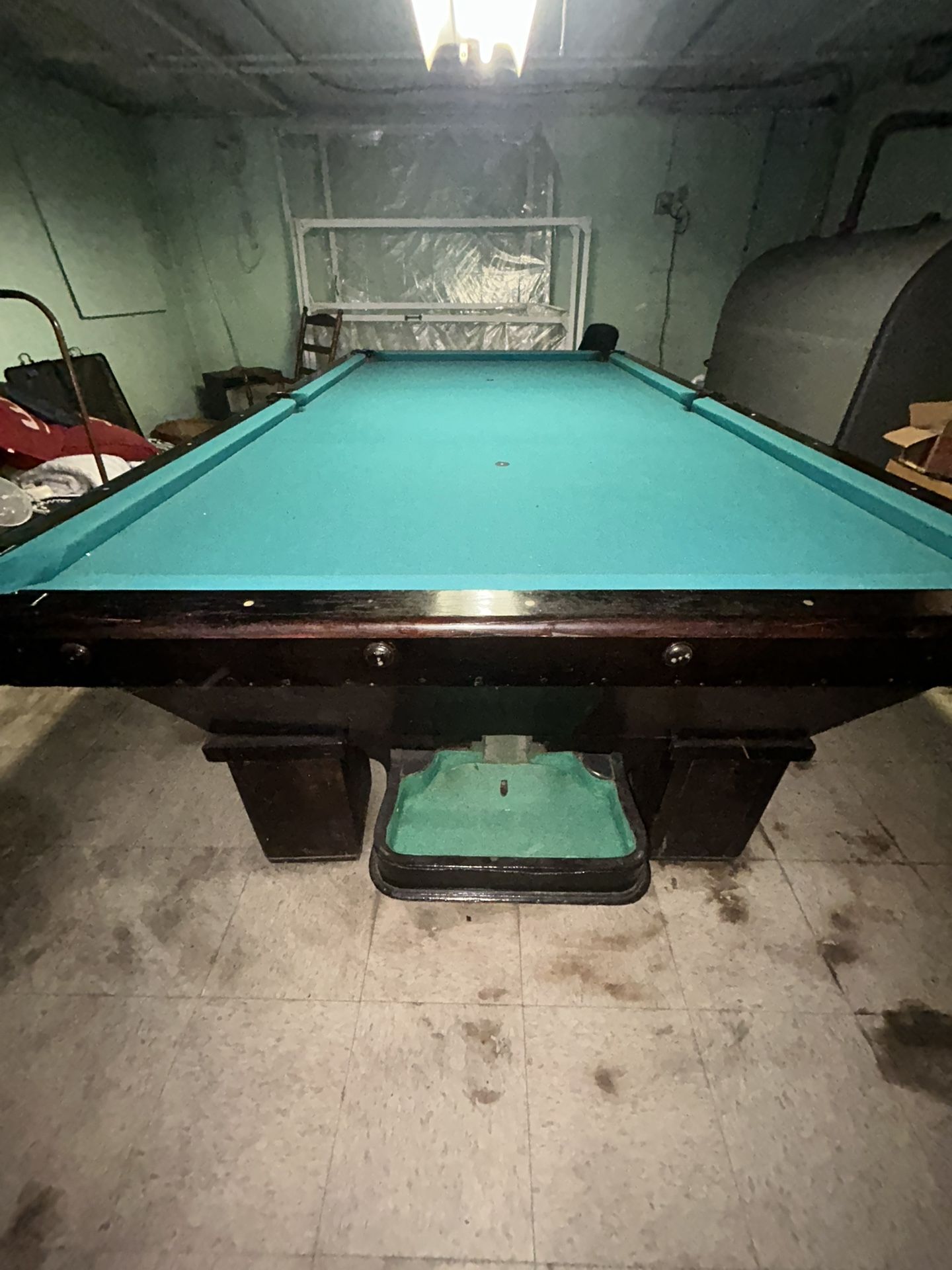 9 Ft X 5 Ft Brunswick Slate Pool/Billard Table