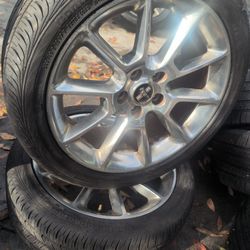 18 Inch Mustang Wheels W  And 8 Conti Pro Contact Like 90 Percent Thread minor Curb Scratches Dot On The Tires 2224