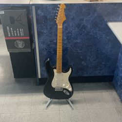 Spectrum Black And White Stratocaster Style Electric Guitar