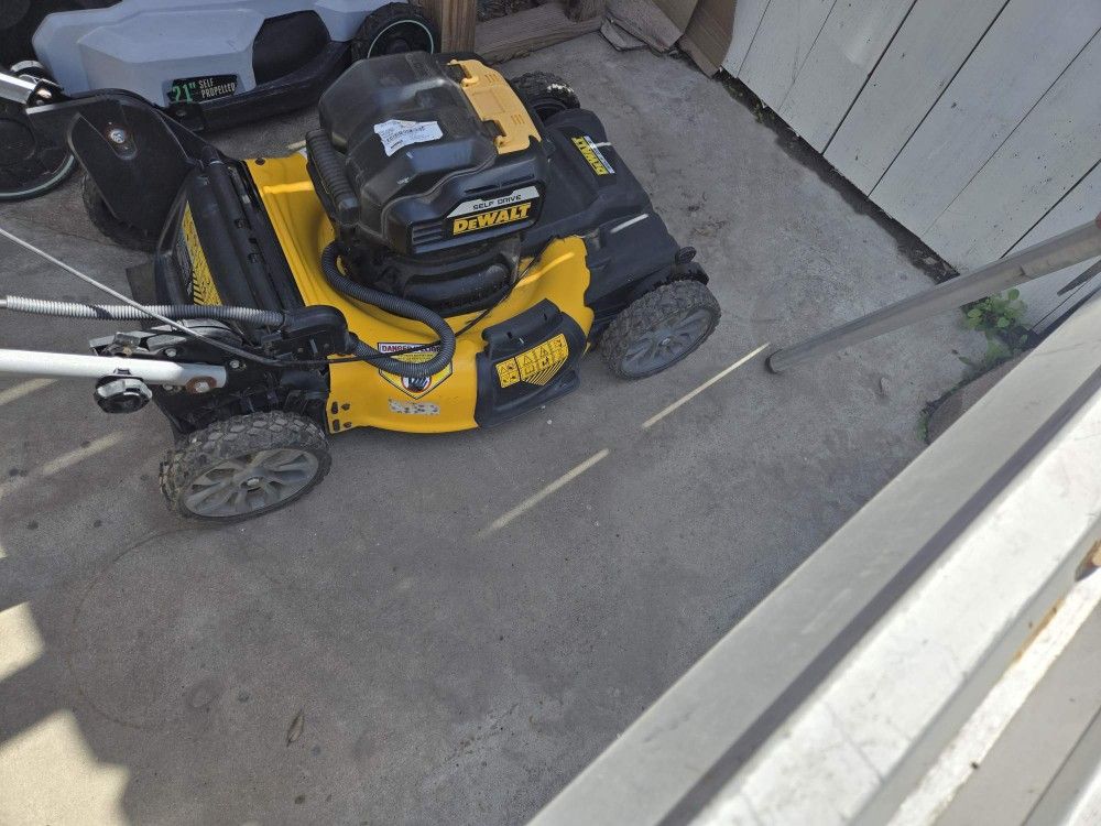 Dewalt 2v Lawnmower No Battery