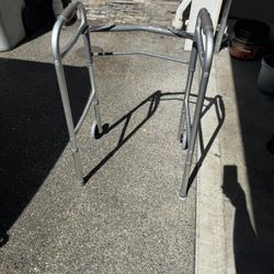 Folding walker