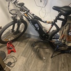 Fifth Wheel E-Bike