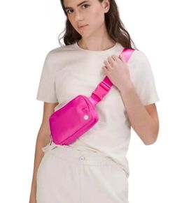 Lululemon Everywhere Belt Bag NWT Sonic Pink 1L