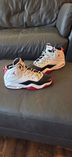 Nike Jordan B loyal