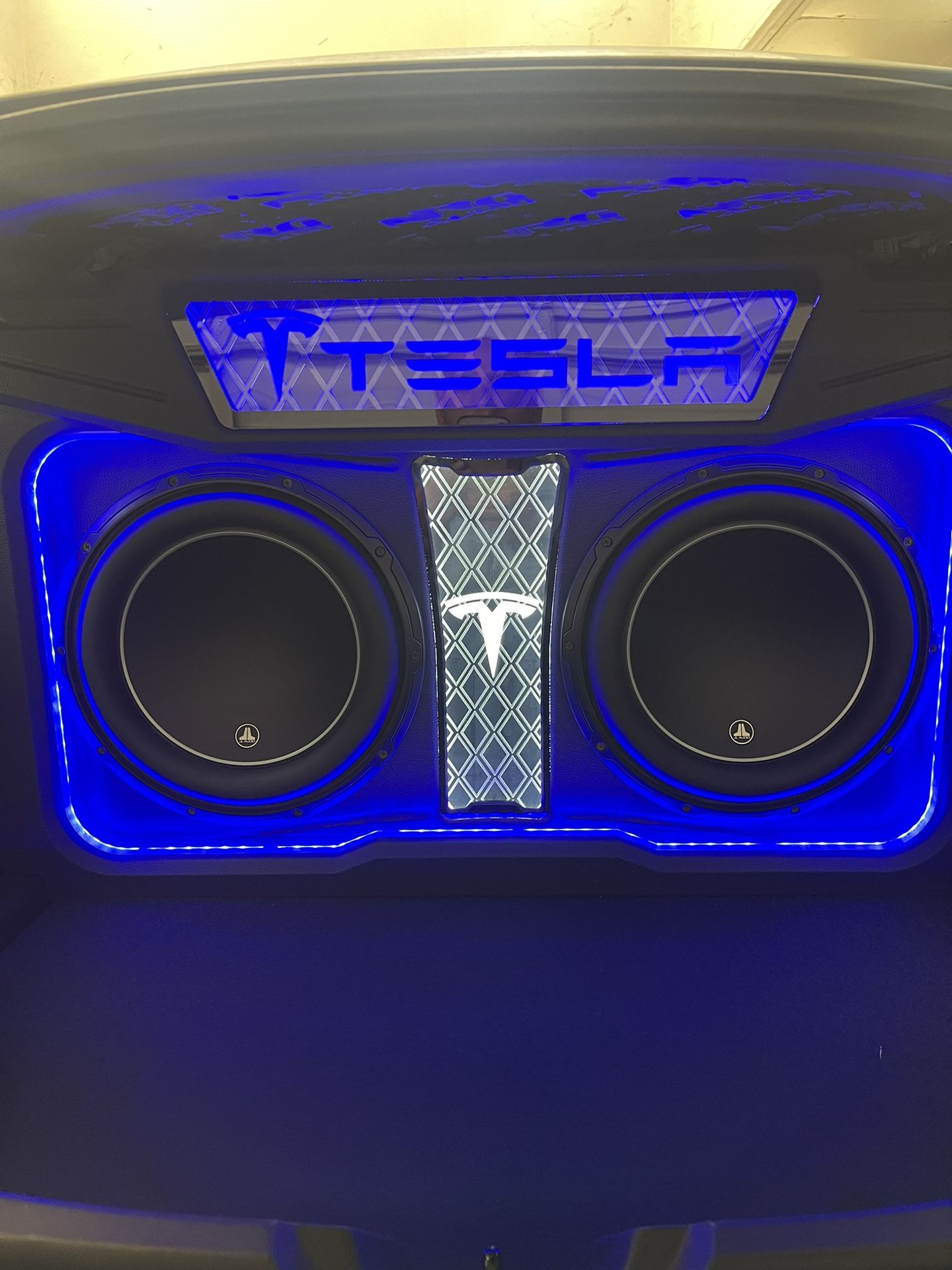 Sound System For Cars And Trucks