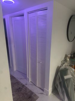 Bifold door louvered