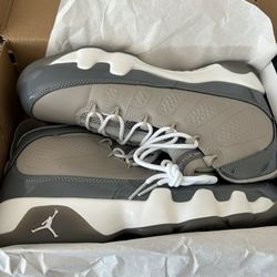 Cool Grey 9s