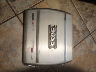 Boss 1200 watt amp