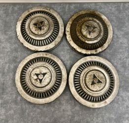 1(contact info removed) Dodge D-100 10” Hubcap