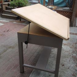 Art table in drafting machine