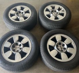 Set of 4 GMC sierra 20” OEM rims chrome clad wheels tires Chevy Tahoe Denali