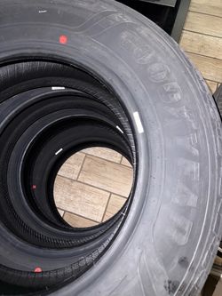 (4) 225/65/17 Goodyear