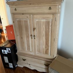 Wardrobe/Dresser