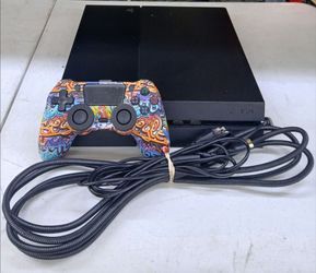 Sony Playstation 4 (CGH037690)