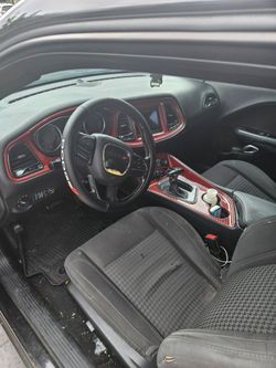 Dodge challenger sxt