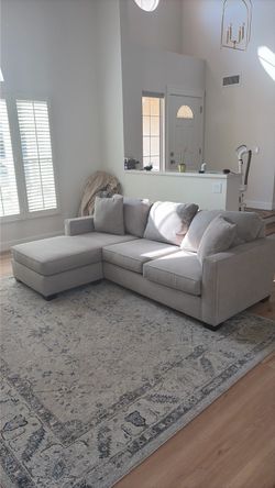 Sofa / coach  with reversible chase