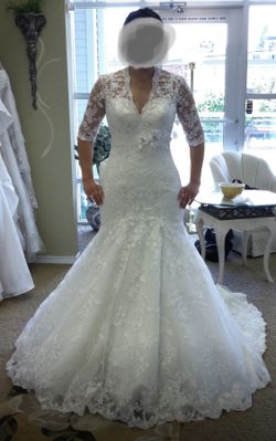 Lace Appliqué Wedding Dress Size 6