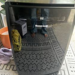 Honeywell Portable AC Unit 12000btu OFF-SEASON SALE 