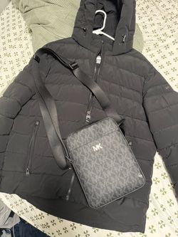Mk windbreaker with side bag