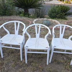 4 Wooden Chairs