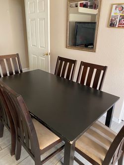 Dining table with 6 chairs