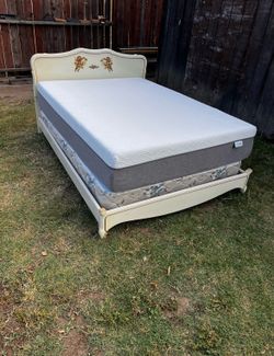 Vintage full bed frame 🛑🛑🛑