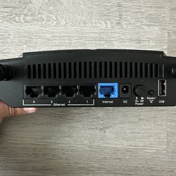 NETGEAR WiFi Router (R6120) - AC1200 Dual Band Wireless Speed (up to 1200 Mbps) | Up to 1200 sq ft Coverage & 20 Devices | 4 x 10/100 Fast Ethernet an