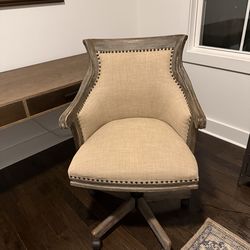 Desk Chair in Perfect Condition, great deal!