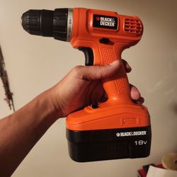 Black and decker Drill And 18 V Battery Included 
