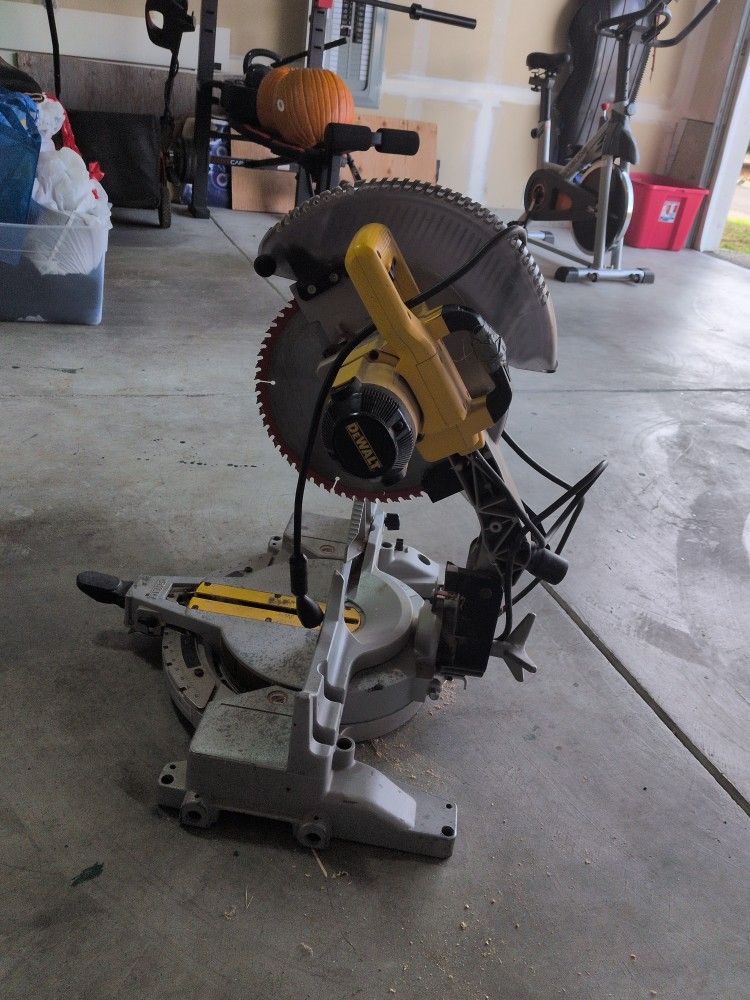 DeWalt Miter Saw 